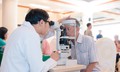 Sai lầm khi chờ đục thủy tinh thể 'chín muồi' mới mổ