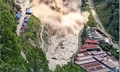 Vỡ hồ băng ở Bhutan, lũ dữ tràn xuống như thác, cảnh tượng như ngày tận thế