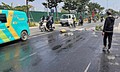 Danh tính tài xế xe cẩu để dầu tràn ra đường, nhiều người trượt ngã