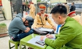 Bắt tài xế lái xe không biển số, có hành vi chống đối tại chốt kiểm tra nồng độ cồn