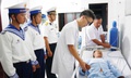 Quân y Trường Sa cứu ngư dân bị đột quỵ não trên biển