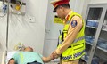 CSGT Nghệ An kịp thời hỗ trợ hai trường hợp nghi đột quỵ, kiệt sức