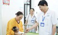 Bé gái 4 tháng tuổi mắc bệnh da hiếm gặp, viêm phổi tái diễn được điều trị ổn định