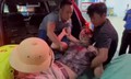 CSGT Nghệ An kịp thời mở đường đưa nam thanh niên chấn thương nặng đi cấp cứu trong đêm