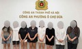 Bắt 8 thiếu nữ đang 'chơi phỏm'