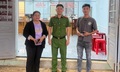 Công an Lâm Đồng giúp hai người dân nhận lại hơn nửa tỷ đồng chuyển khoản nhầm