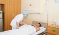Xe tải lùi chèn qua người, nam bệnh nhân thoát cửa tử dù vỡ thận, gãy khung chậu