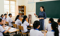 Mức lương, phụ cấp mới nhất của giáo viên được ký hợp đồng toàn thời gian sau khi nghỉ hưu