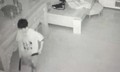 Lẻn vào nhà qua ô thông gió, dùng dao cướp tài sản của người mẹ trẻ đang ngủ