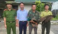 Người dân Nghệ An bắt được 2 cá thể công quý hiếm