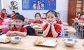Thủ tướng yêu cầu khẩn trương ban hành quy định tổ chức bữa ăn bán trú