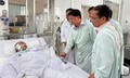 Lãnh đạo TPHCM thăm, động viên 5 nạn nhân vụ cháy ở Chợ Lớn