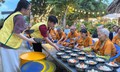 Vầng Trăng Khuyết tổ chức 2.000 bữa ăn mùa Vu Lan