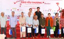 Kh&#225;m chữa bệnh, cấp ph&#225;t thuốc miễn ph&#237;, tặng qu&#224; gia đ&#236;nh ch&#237;nh s&#225;ch, người c&#243; c&#244;ng tại Vĩnh Long