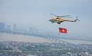 [TRỰC TIẾP] Trực thăng mang cờ đỏ sao v&#224;ng tung bay tr&#234;n bầu trời H&#224; Nội