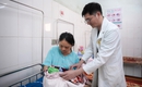 Giành lại sự sống cho mẹ con sản phụ bị xuất huyết buồng ối hiếm gặp ngày cận Tết