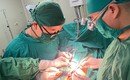 Phẫu thuật bắc cầu động mạch bằng tĩnh mạch tự thân cứu hai chi cho người bệnh