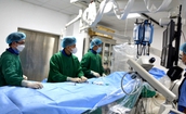 Bệnh viện HNĐK Nghệ An thực hiện đặt Stent chuyển d&#242;ng chảy điều trị ph&#236;nh động mạch n&#227;o