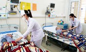 Điều dưỡng - người thầm lặng đồng h&#224;nh c&#249;ng bệnh nh&#226;n