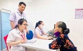 Th&#234;m 4 b&#225;c sĩ Bệnh viện Đại học Y H&#224; Nội về kh&#225;m chữa bệnh tại H&#224; Tĩnh
