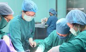 L&#224;m đẹp v&#249;ng k&#237;n, c&#244; g&#225;i 22 tuổi bị xuất huyết phải cấp cứu trong đ&#234;m