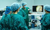 Bệnh viện Phổi Nghệ An thực hiện thành công nội soi gây mê sinh thiết màng phổi
