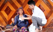 Y tế xã vùng biên vượt khó triển khai khám sàng lọc cho dân bản