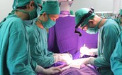 Chạy đua thời gian giành sự sống cho bé 11 tháng tuổi, vỡ xương sọ