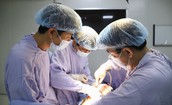 Cụ bà 100 tuổi phẫu thuật thành công u dạ dày