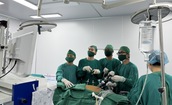 Phẫu thuật nội soi thành công cho bệnh nhân 64 tuổi cùng mắc hai loại ung thư khó