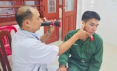 Khám sức khỏe định kỳ cho cán bộ, chiến sĩ tại đặc khu Cồn Cỏ