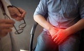 Tưởng viêm da suốt 2 năm, người đàn ông phát hiện ung thư hiếm gặp vùng kín