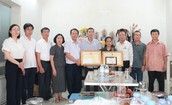 Trao bằng khen cho cá nhân, gia đình có nghĩa cử hiến tạng cứu người