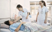 Cứu thành công nữ du khách sốc mất máu vì thai ngoài tử cung vỡ