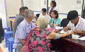 Số lượt khám sức khỏe định kỳ miễn phí tại TPHCM tăng trong tuần thứ 7 triển khai