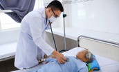 Phát hiện cụ bà thiếu máu nặng qua khám sức khỏe toàn dân