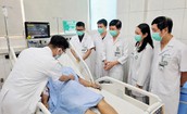 Điều trị thành công nhiều ca sốt rét ác tính, bác sĩ Bạch Mai
chạy đua đưa Artesunate vượt 1.700 km cứu người 