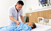 Chạy đua với 'tử thần' trong đêm, cứu trái tim của cụ bà 94 tuổi
