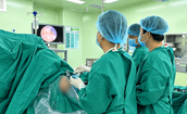 Phẫu thuật phục hồi khớp giả xương đòn sau 7 năm