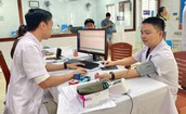 Cán bộ y tế Nghệ An hiến máu cứu bé trai 8 tuổi