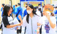 Đề thi v&#224; gợi &#253; đ&#225;p &#225;n m&#244;n tiếng Anh thi v&#224;o lớp 10 ở H&#224; Nội