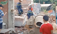 Clip kinh ho&#224;ng nh&#224; 4 tầng đổ sập trong chớp mắt