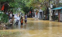 Phường ở Huế bị lũ vây nhiều ngày phản bác thông tin sai lệch trong cứu trợ