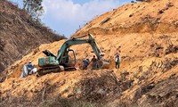 Trượt ng&#227; tr&#234;n vườn sầu ri&#234;ng, một người bị m&#225;y x&#250;c c&#225;n tử vong