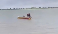 Thương t&#226;m: Đi bắt c&#225;y, hai mẹ con gặp nạn dưới s&#244;ng
