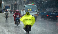 Miền Bắc bước v&#224;o 2 đợt mưa lớn dồn dập