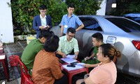 Người dân phản ánh sợi 'lạ' trong tô bún bò ở Huế