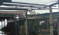 Lốc xoáy gây thiệt hại nhiều quán kinh doanh ven biển Quảng Trị