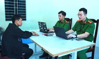 Thủ đoạn của 3 đối tượng đập phá kính hàng loạt ô tô để trộm tài sản