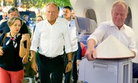 Thủ tướng Ba Lan gửi lời ‘Xin chào Việt Nam’, mang theo món quà đậm hồn Việt